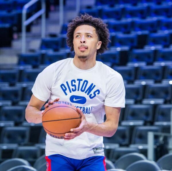 钢铁般出勤 钢铁般出勤